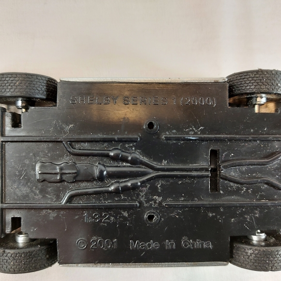 Vintage 2001 New Ray 2000 Shelby Series 1 Die Cast Car, Silver - Picture 6 of 7